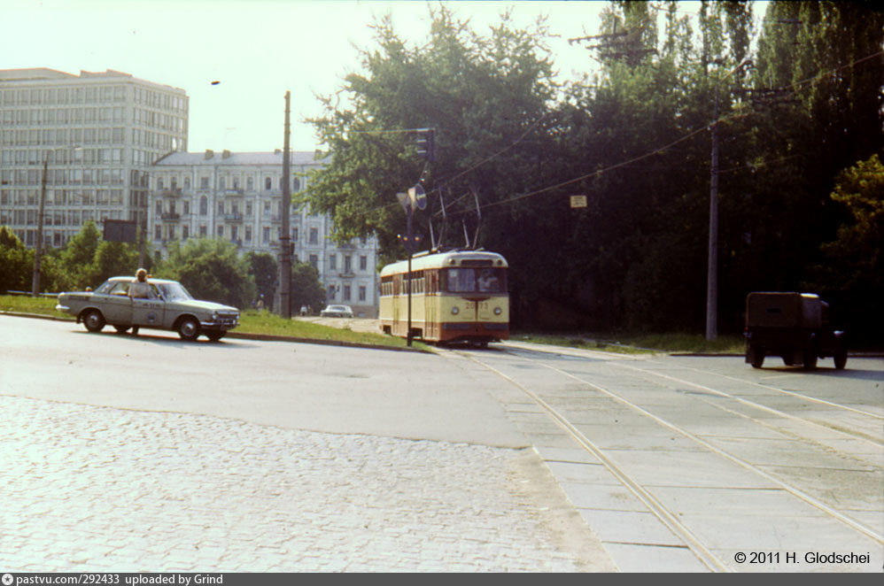 Kyjiw, KTV-57 Nr. 2073; Kyjiw — Historical photos; Kyjiw — Tramway lines: Closed lines