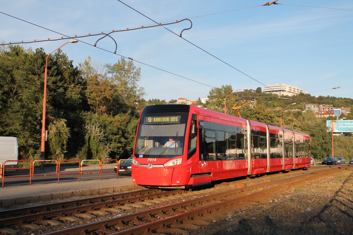 Bratislava, Škoda 29T ForCity Plus N°. 7414