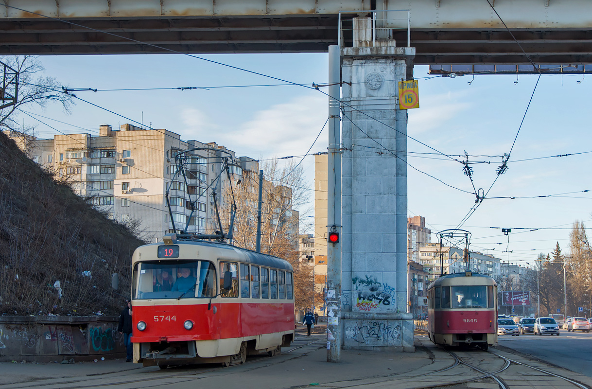 Киев, Tatra T3SU № 5744