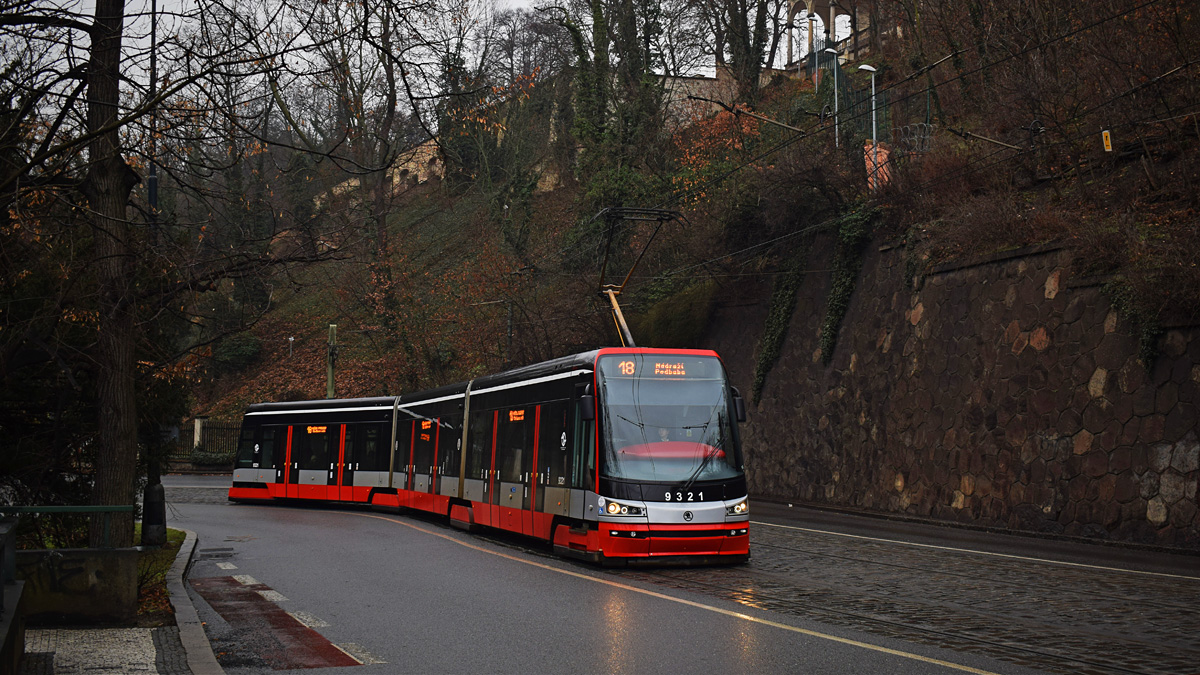 Прага, Škoda 15T3 ForCity Alfa Praha № 9321