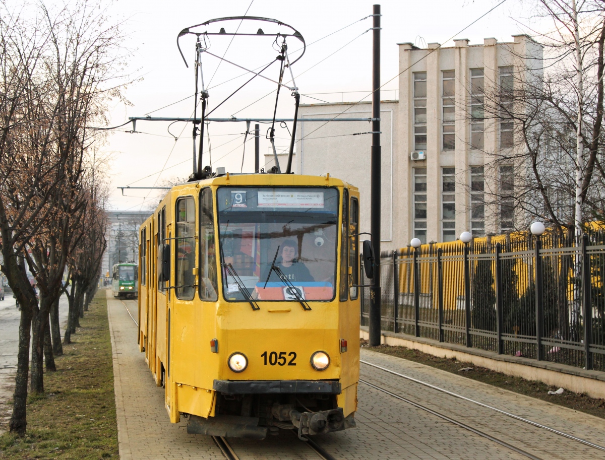 Львов, Tatra KT4SU № 1052