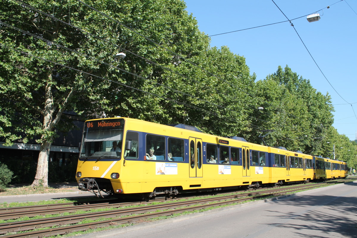 Stuttgart, Duewag DT8.S č. 4142