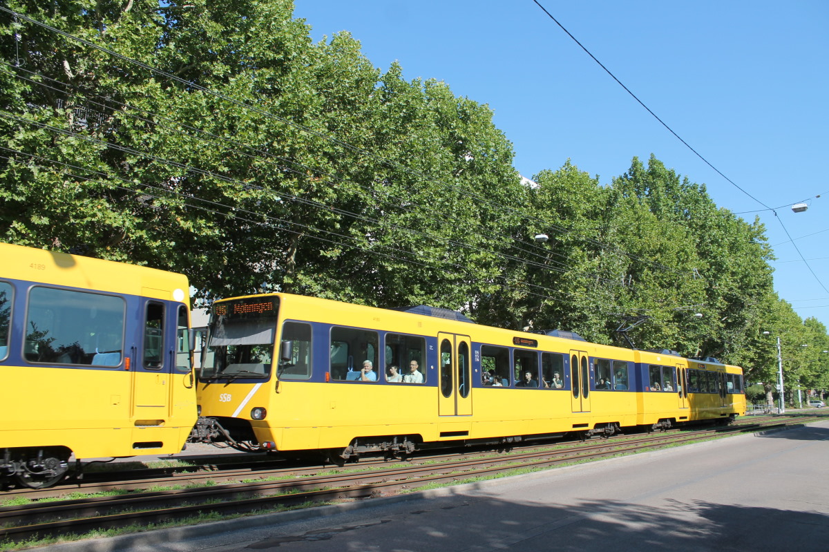 Штутгарт, Duewag DT8.S № 4180