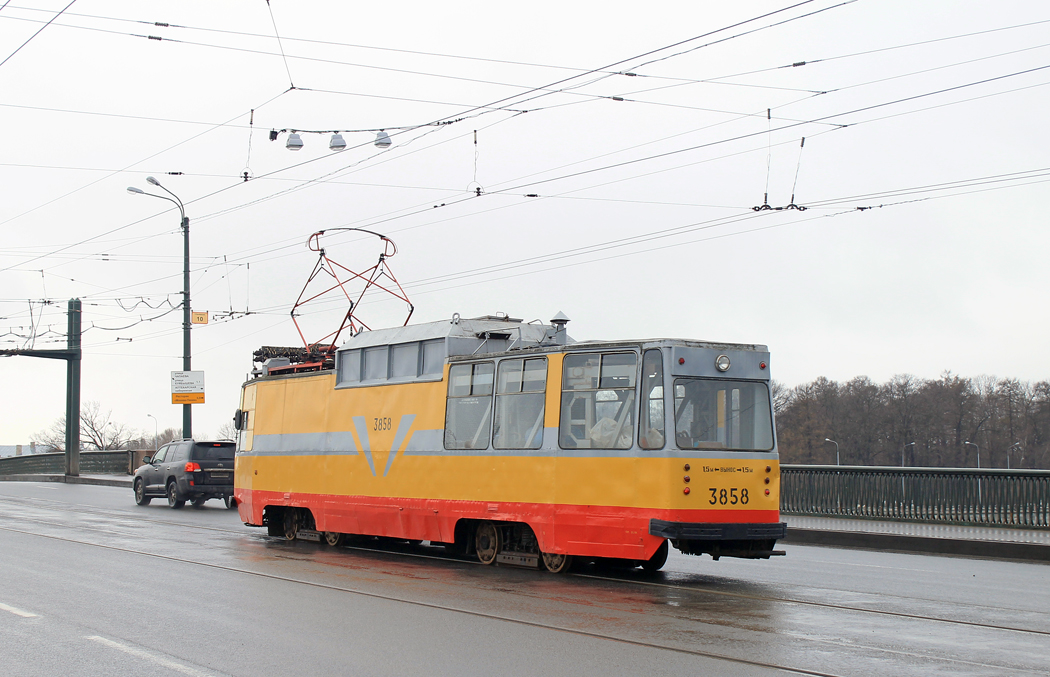 Санкт-Петербург, ЛМ-68М № С-3858