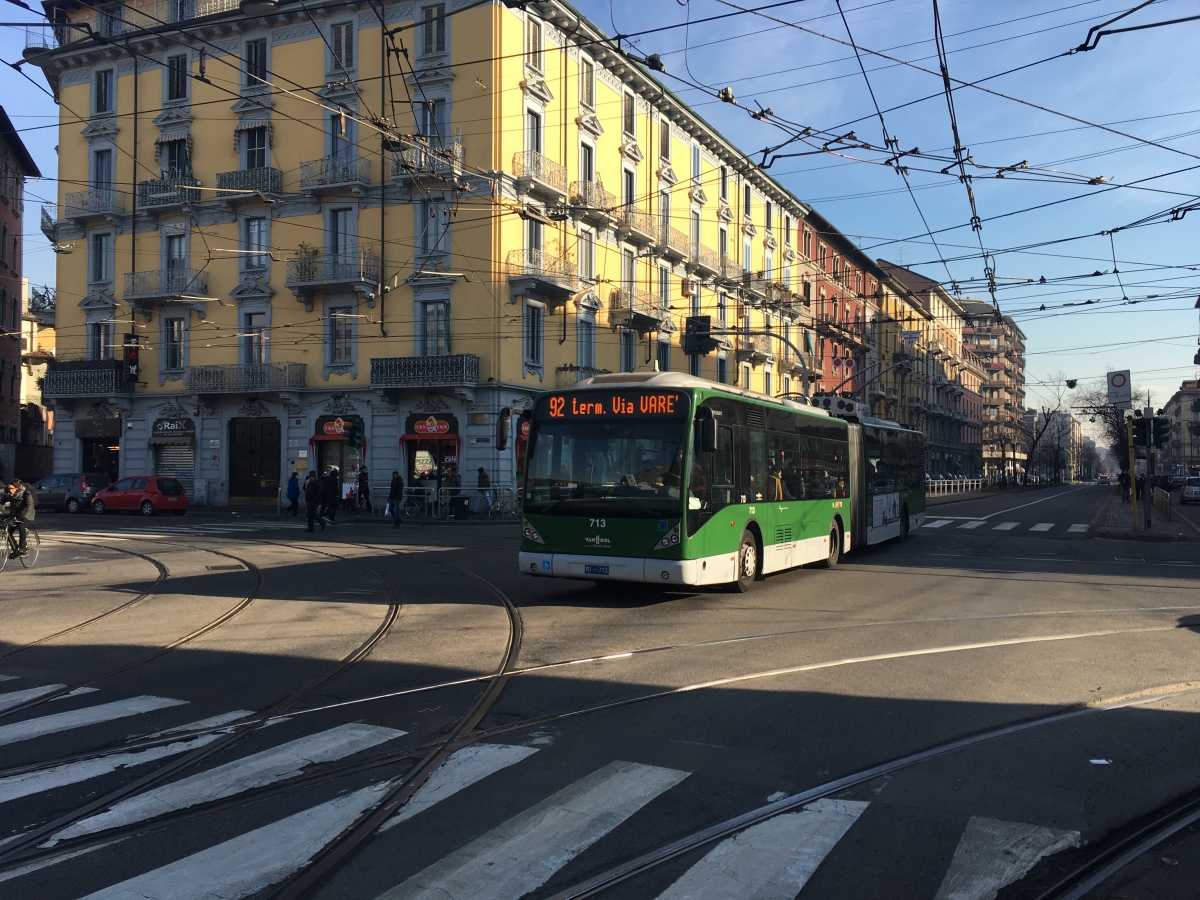 Милан, Van Hool AG 300T № 713