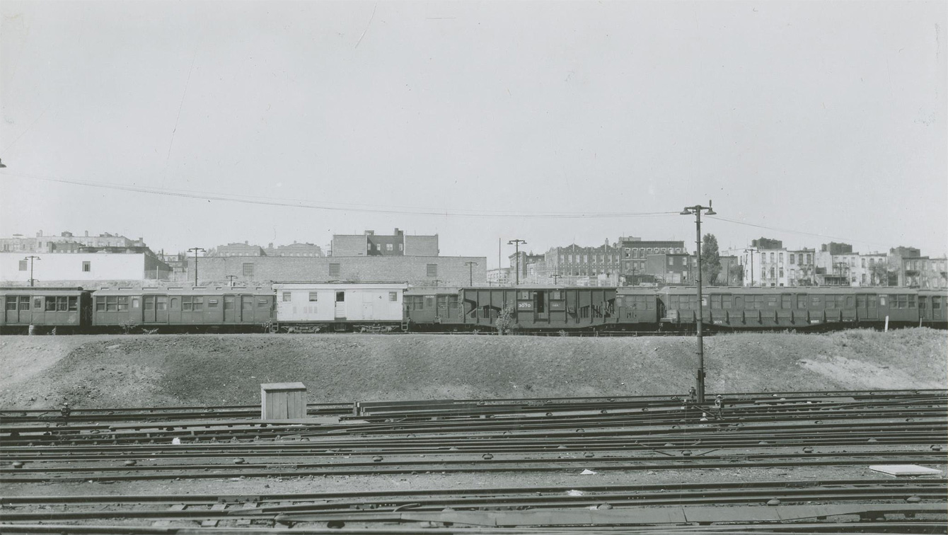 Нью-Йорк, Brooklyn Heights моторный № 4; Нью-Йорк — Исторические фотографии — метрополитен; Нью-Йорк — Метрополитен — Депо