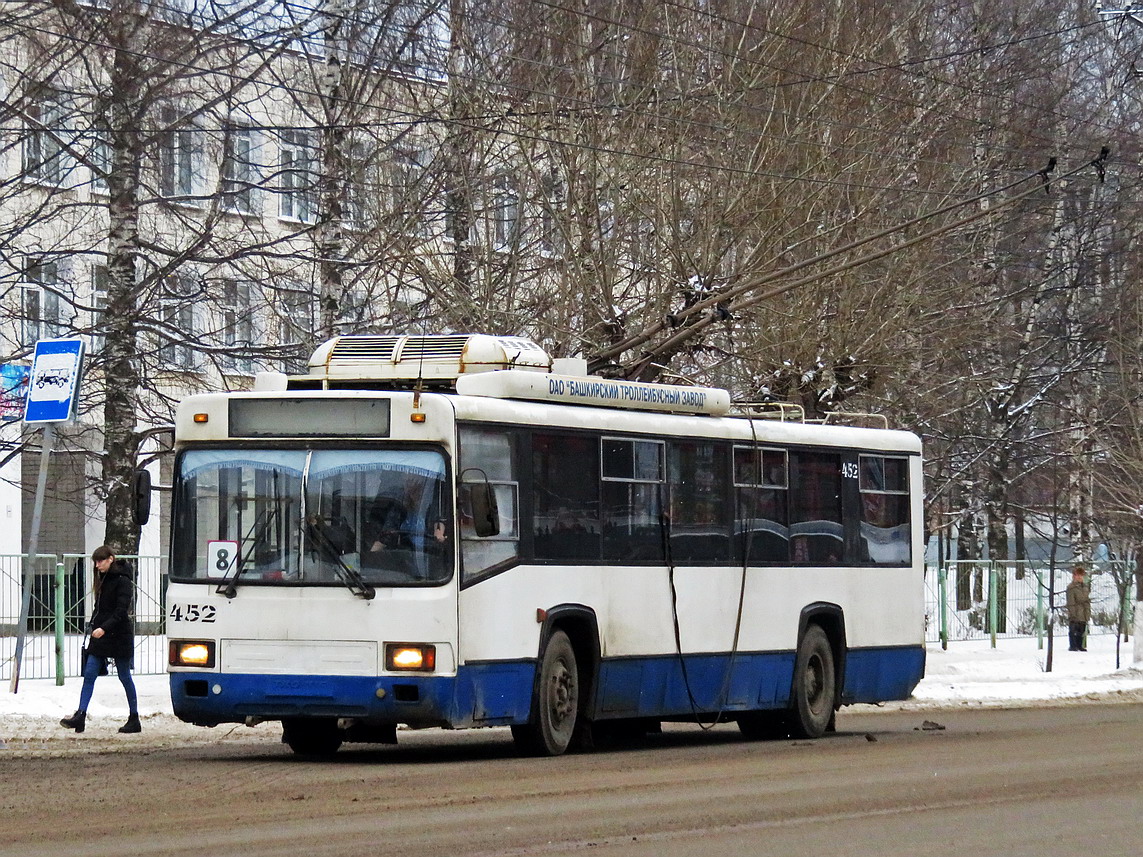 Киров, БТЗ-52764Р № 452