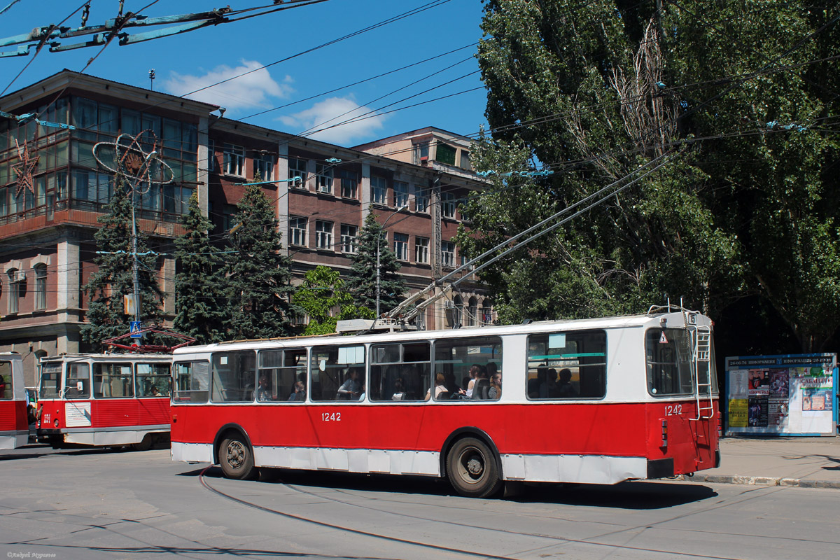 Саратов, ЗиУ-682Г-012 [Г0А] № 1242