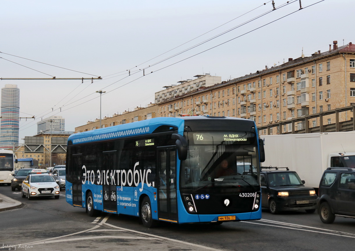 Москва, КАМАЗ-6282 № 430208