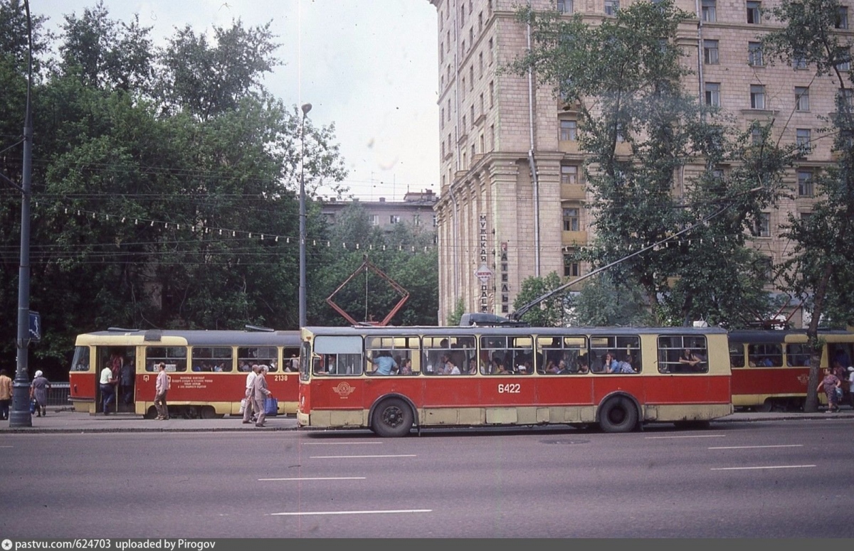 Москва, ЗиУ-682Б № 6422