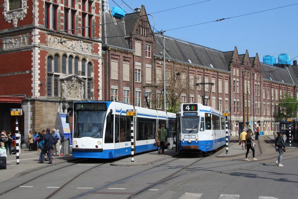 Амстердам, Siemens Combino № 2138; Амстердам, LHB 9G № 784
