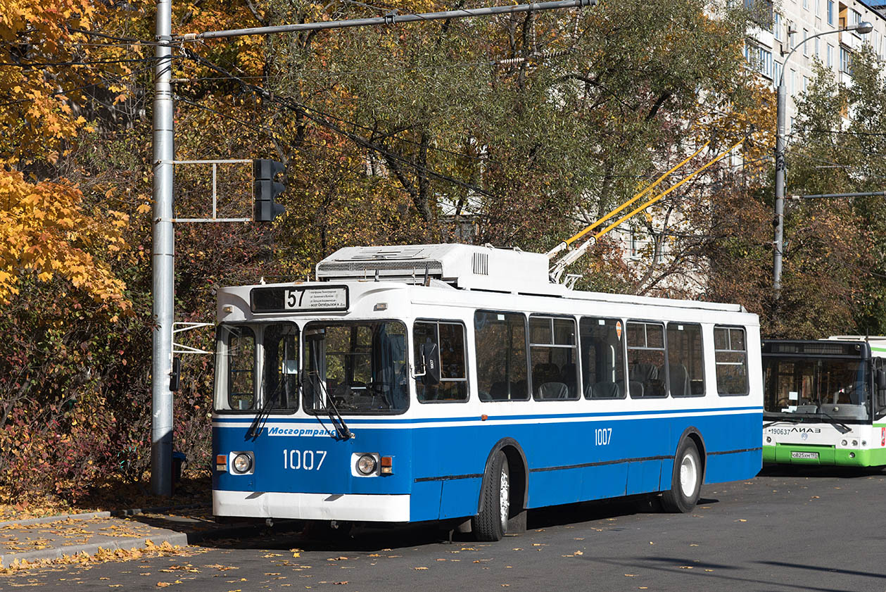 Москва, ЗиУ-682ГМ1 (с широкой передней дверью) № 1007