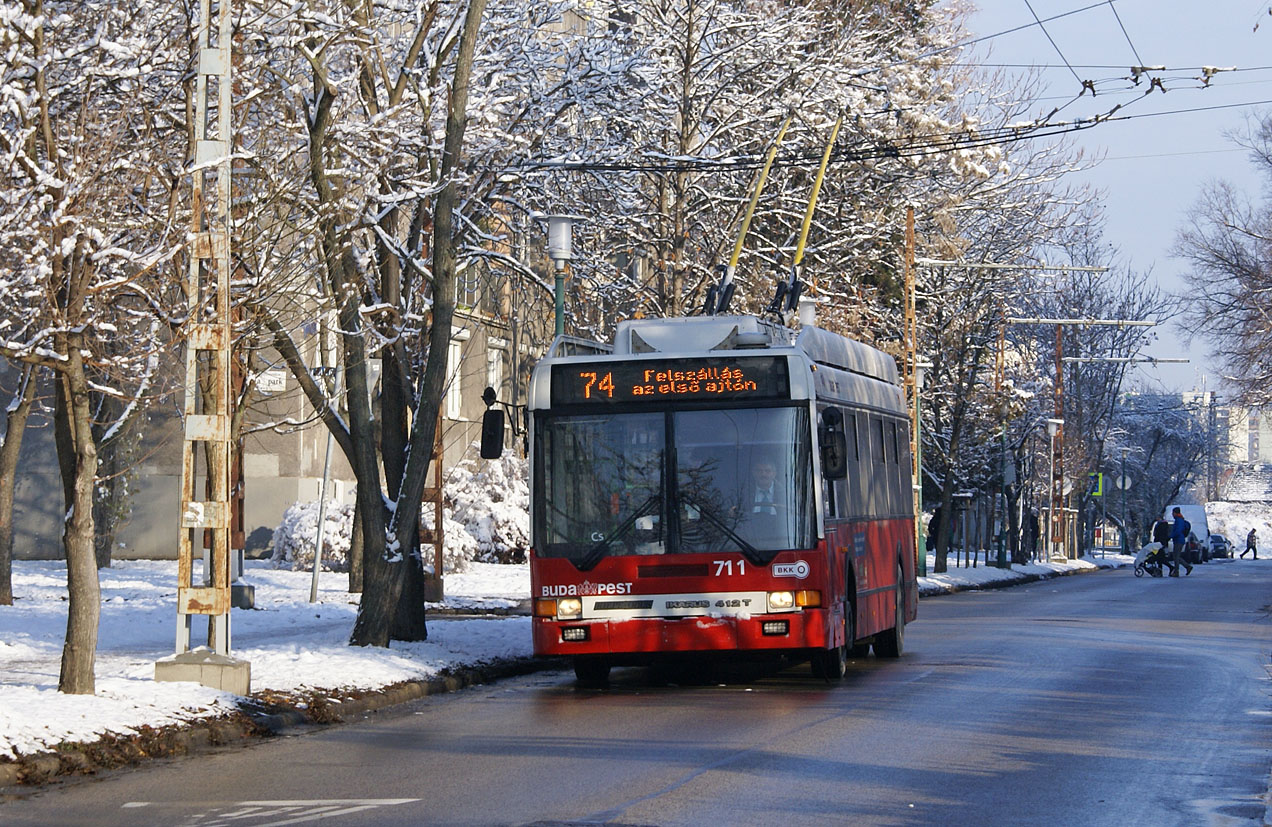 Будапешт, Ikarus 412.81 № 711