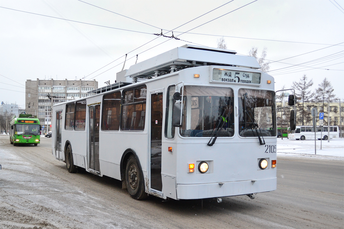 Krasnojarsk, ZiU-682 GOH Ivanovo č. 2105