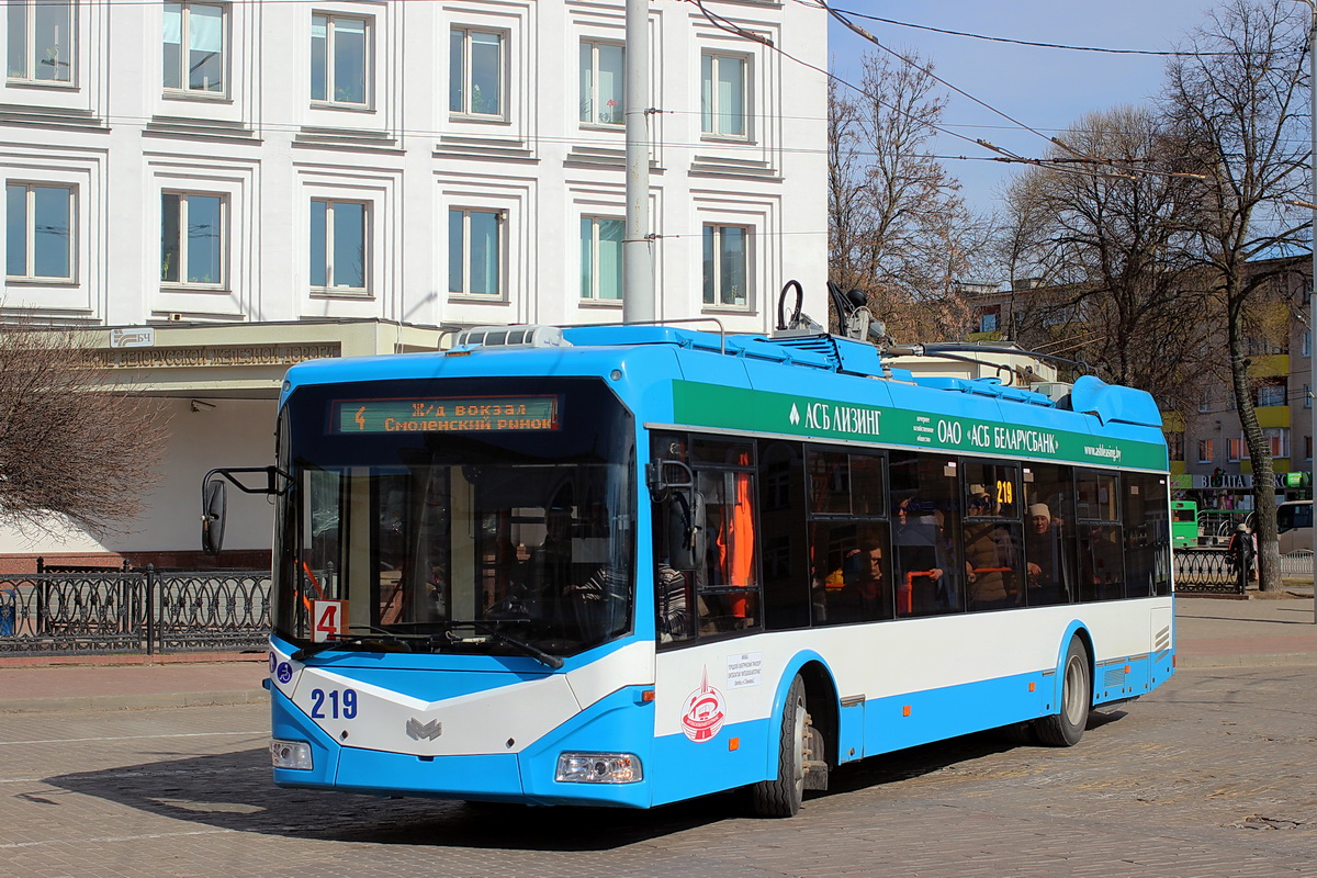 Вiцебск, БКМ 32100D № 219