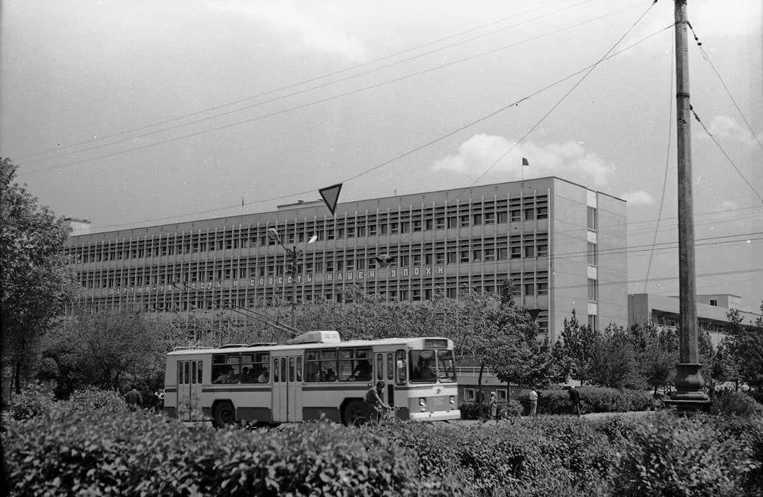 Бишкек, ЗиУ-682Б № 257; Бишкек — Старые фотографии