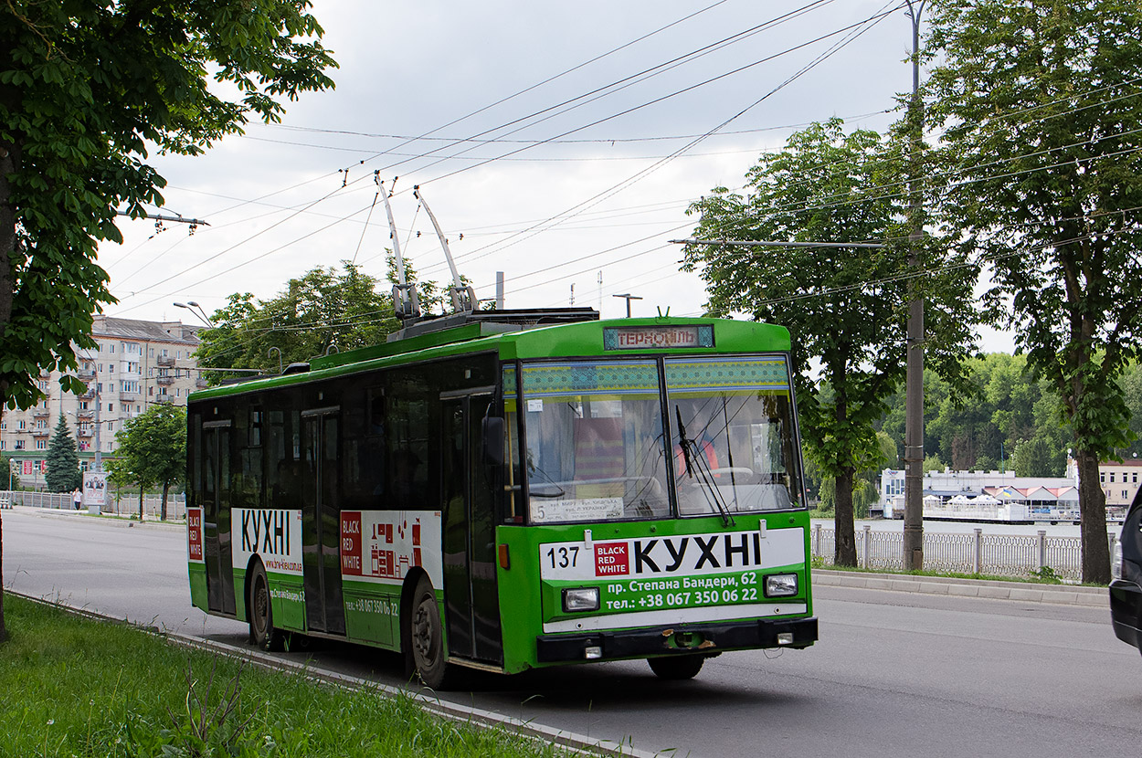 Тернополь, Škoda 14Tr01 № 137