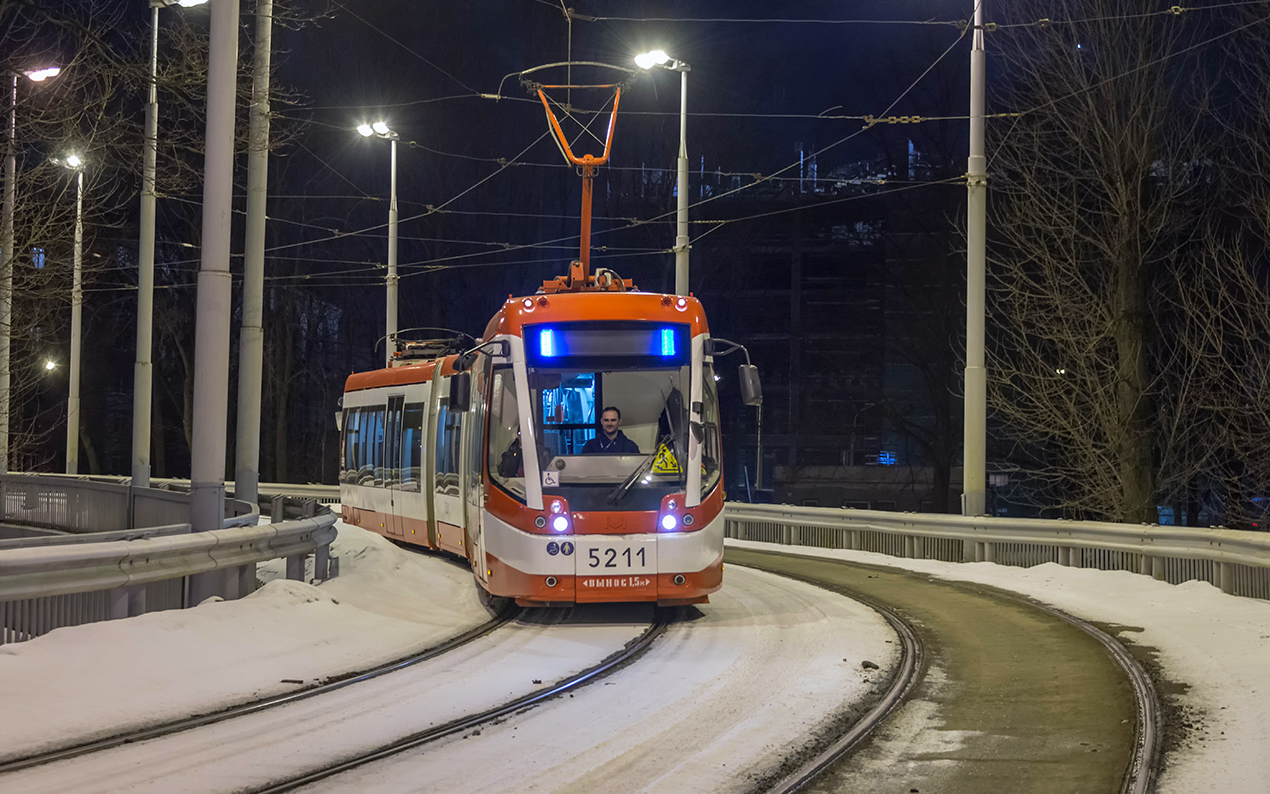 Санкт-Петербург, БКМ 84300М № 5211