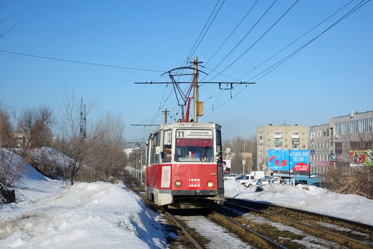 Saratov, 71-605 (KTM-5M3) N°. 1226