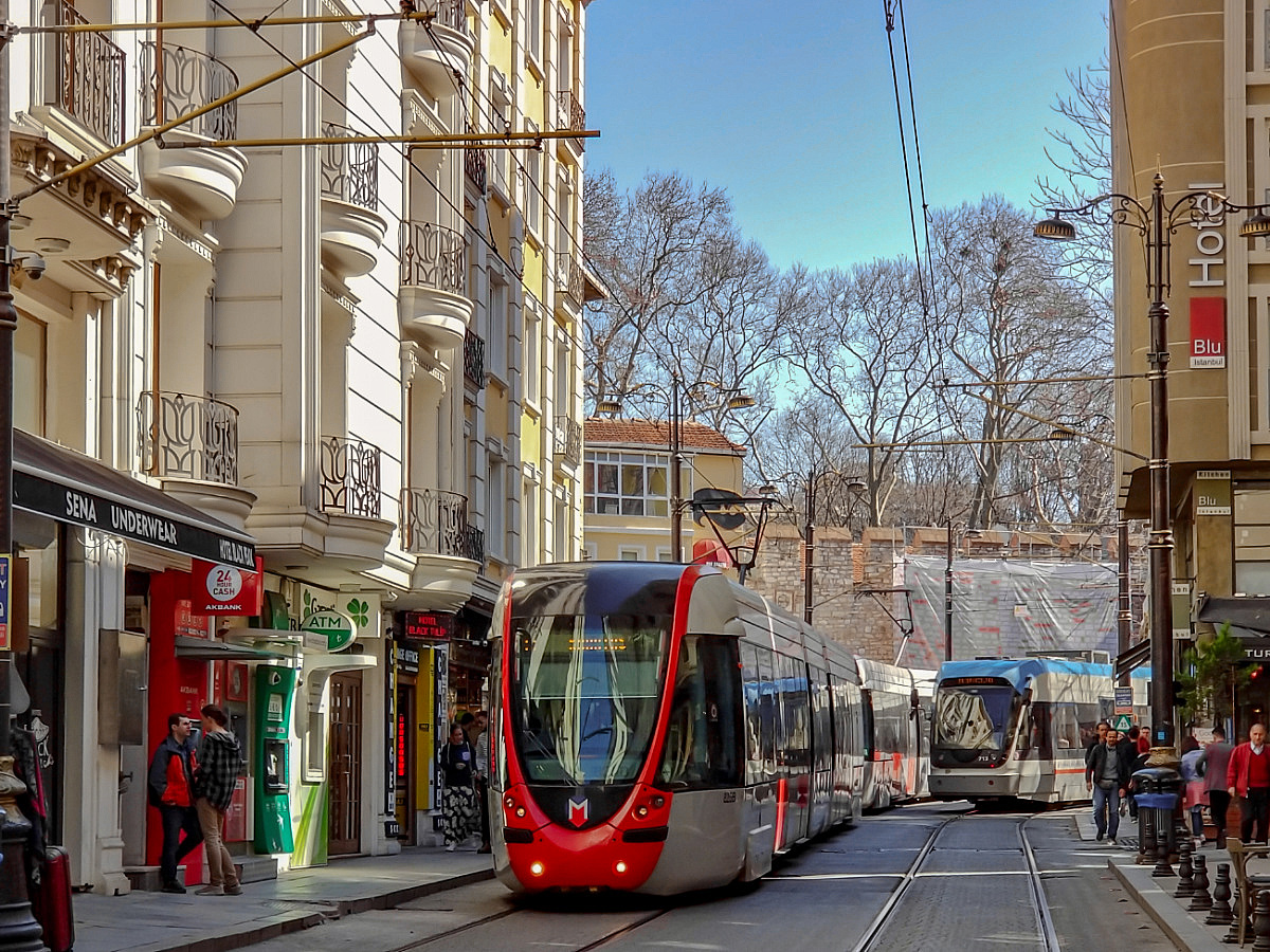 Стамбул, Alstom Citadis 304 № 825