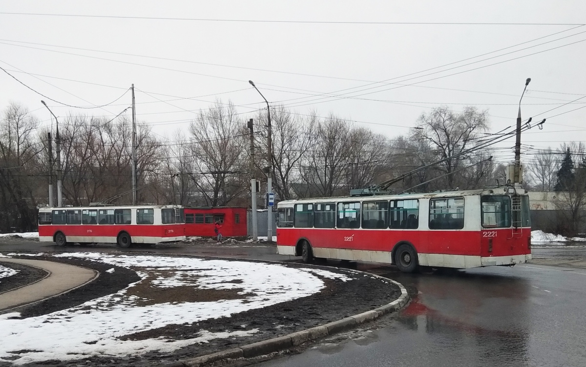 Saratov, ZiU-682G-016 (012) № 2221; Saratov — Terminus stations
