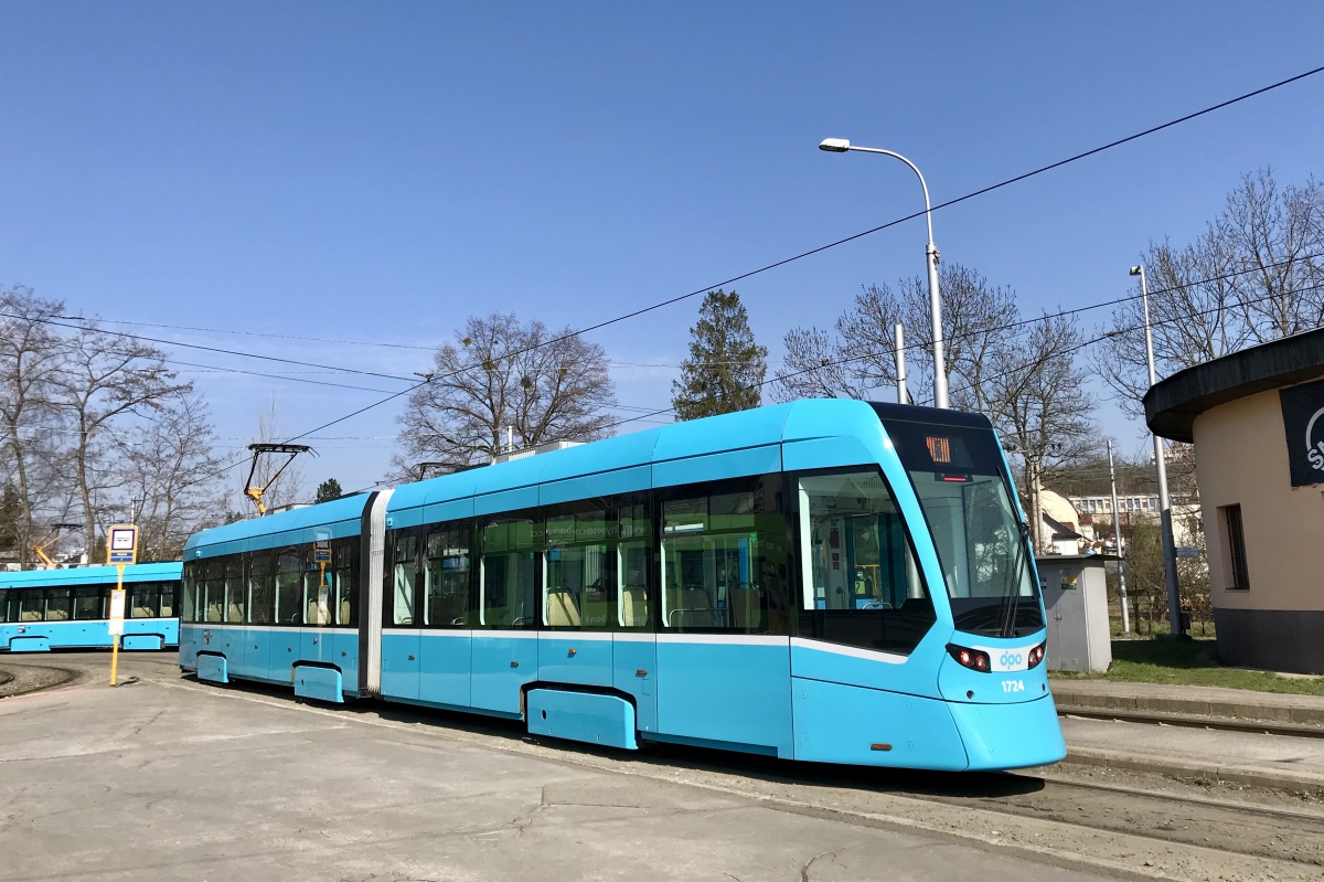Острава, Stadler Tango NF2 № 1724