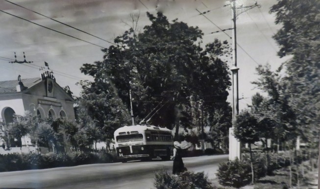 Бишкек, МТБ-82Д № 34; Бишкек — Старые фотографии