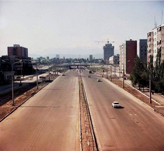 比什凯克 — Old photos; 比什凯克 — Trolleybus lines and rings