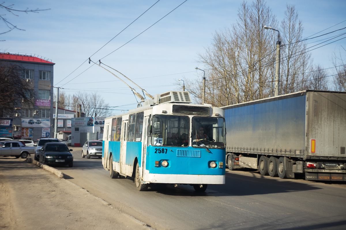 Нижний Новгород, Нижтролл (ЗиУ-682Г) № 2587
