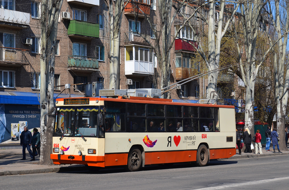 Кривой Рог, ЮМЗ Т2 мод. 7 № 654