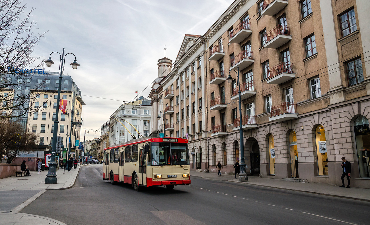 Вильнюс, Škoda 14Tr11/6 № 1123
