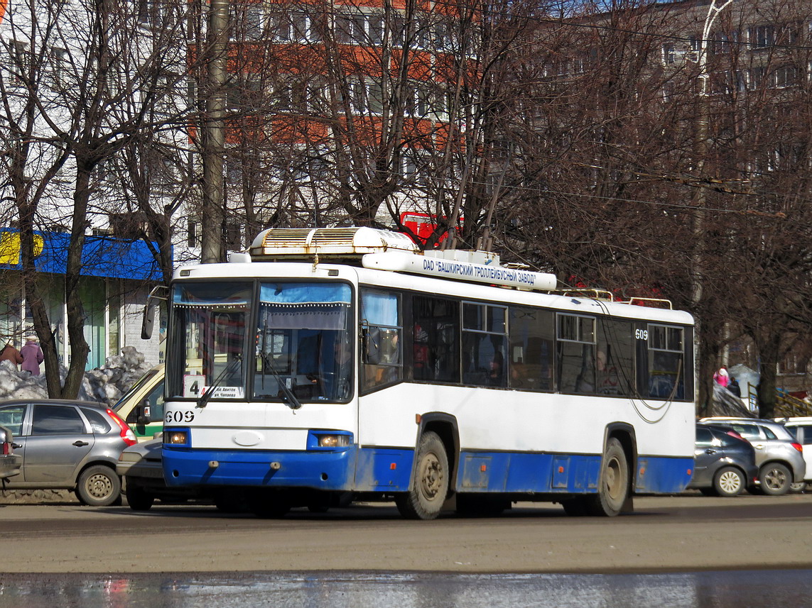 Киров, БТЗ-52768А № 609