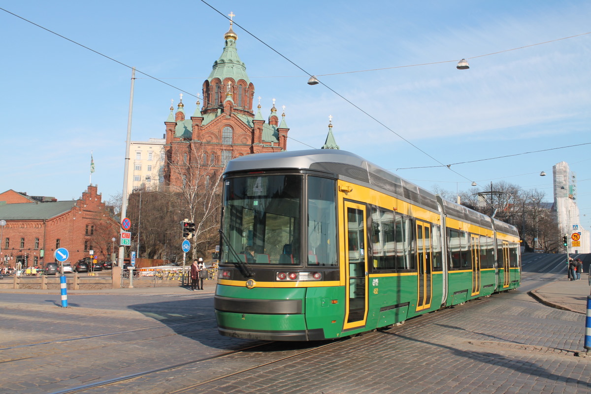 Helsinkis — Espoo, Škoda ForCity Smart Artic MLNRV3 nr. 452