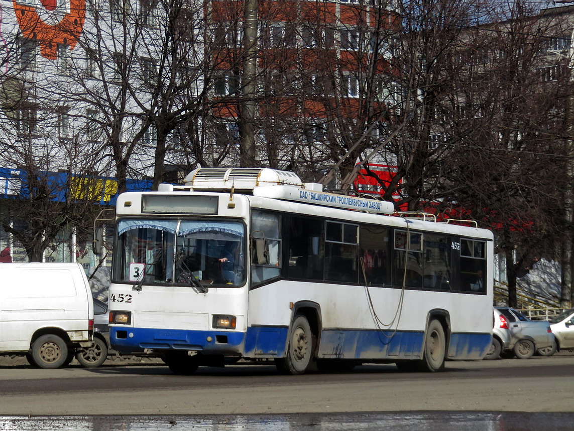 Киров, БТЗ-52764Р № 452