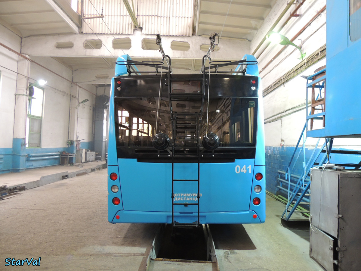 Винница, PTS 12 № 041; Винница — Изготовление и презентация троллейбусов VinLine (PTS-12)