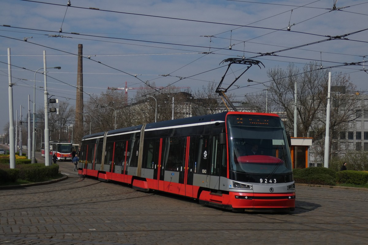 Прага, Škoda 15T3B ForCity Alfa Praha № 9243