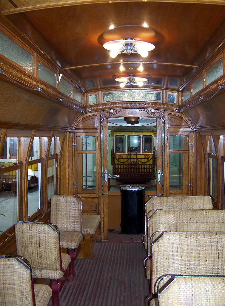 Лиссабон, Двухосный моторный St. Louis № 444 Лиссабон, Двухосный моторный St. Louis № 444