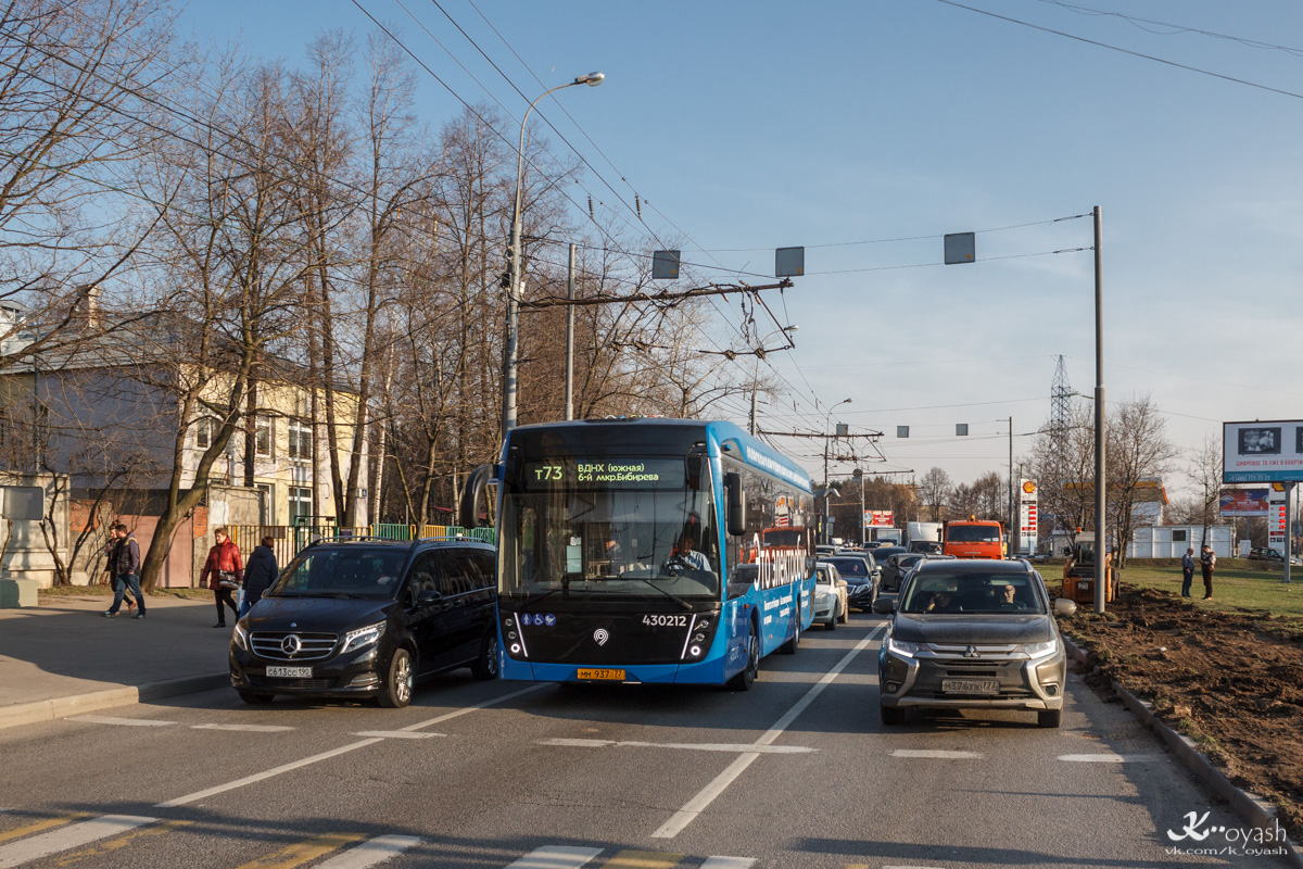 Moskva, KAMAZ-6282 č. 430212