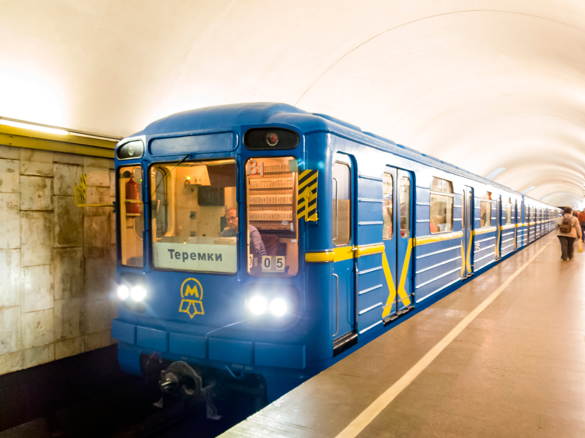 Киев, 81-717 (ЛВЗ) № 8443