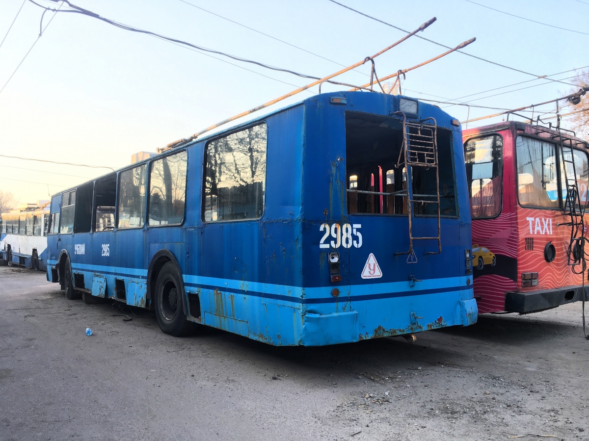 Днепр, ЗиУ-682В № 2985