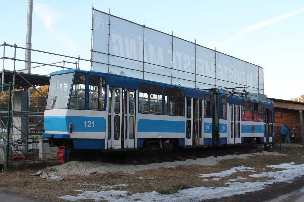Таллин, Tatra KT4SU № 121