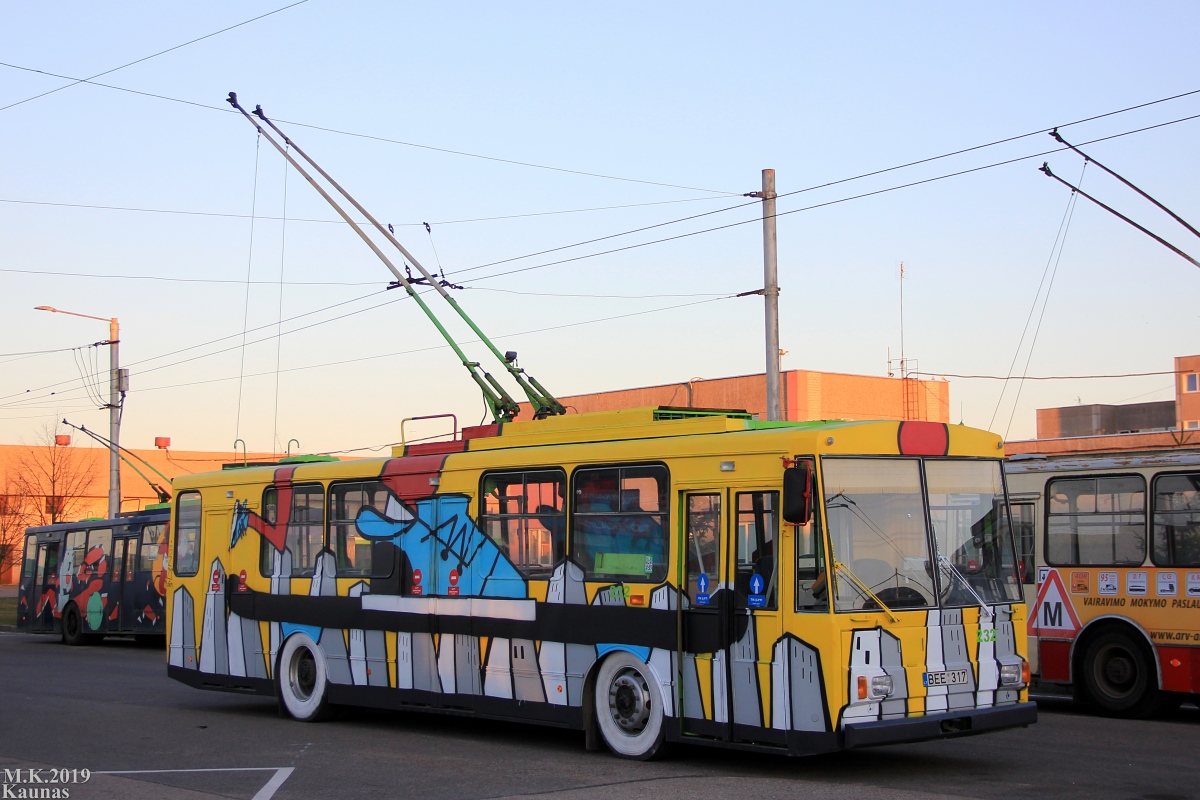 Каунас, Škoda 14Tr02 № 232