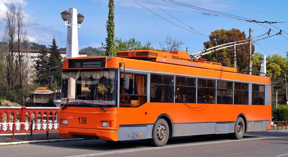 Сухум, Тролза-5275.07 «Оптима» № 136