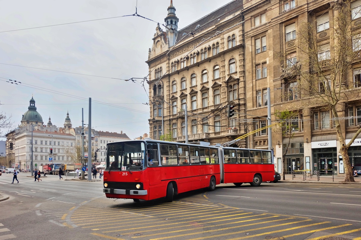 Будапешт, Ikarus 280.94 № 215