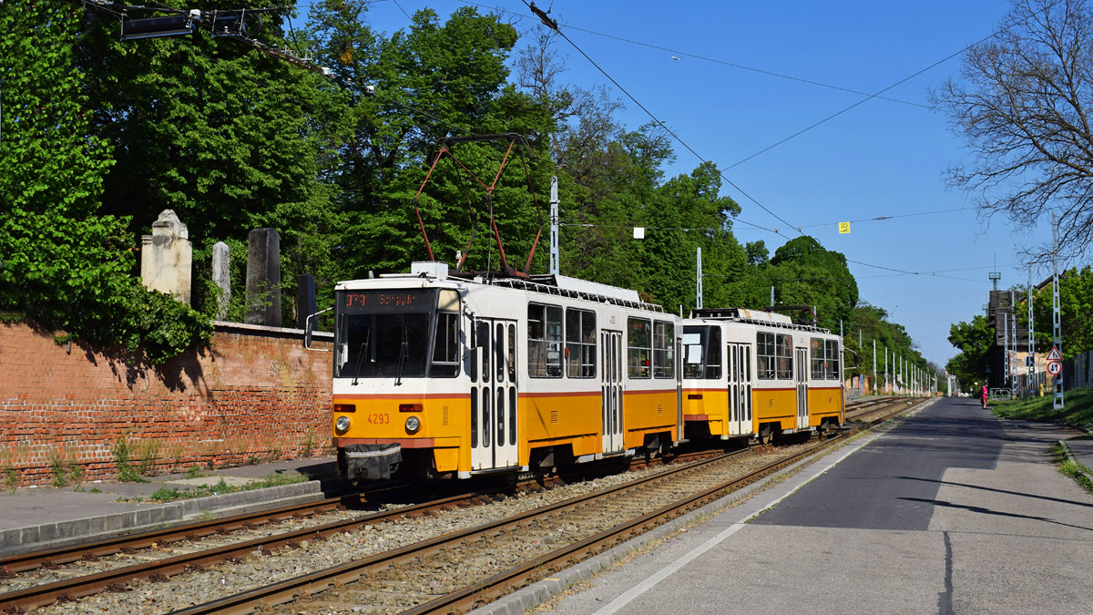 Будапешт, Tatra T5C5 № 4293; Будапешт, Tatra T5C5 № 4250