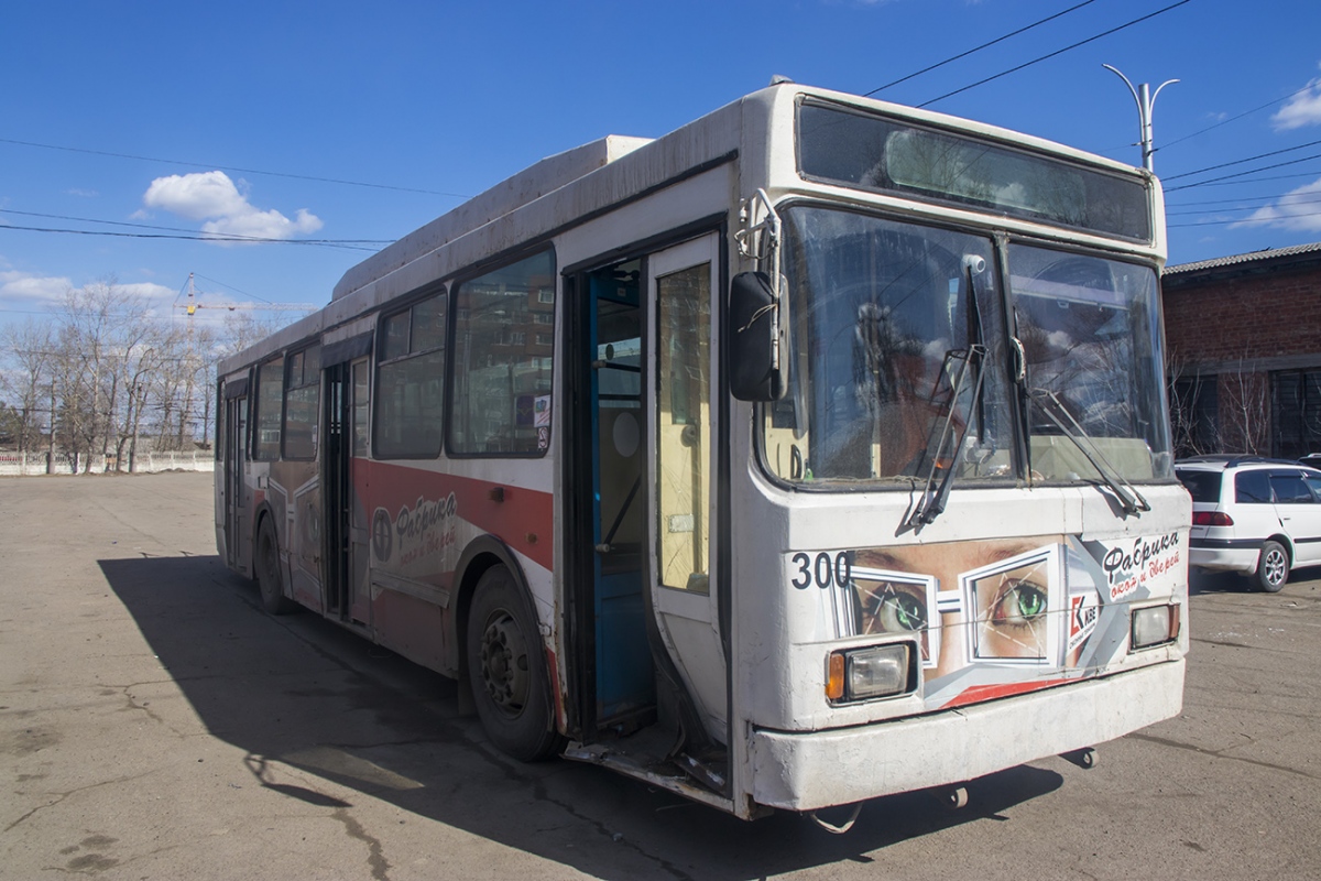 Иркутск, ВМЗ-5298.00 (ВМЗ-375) № 300; Иркутск — Троллейбусное депо