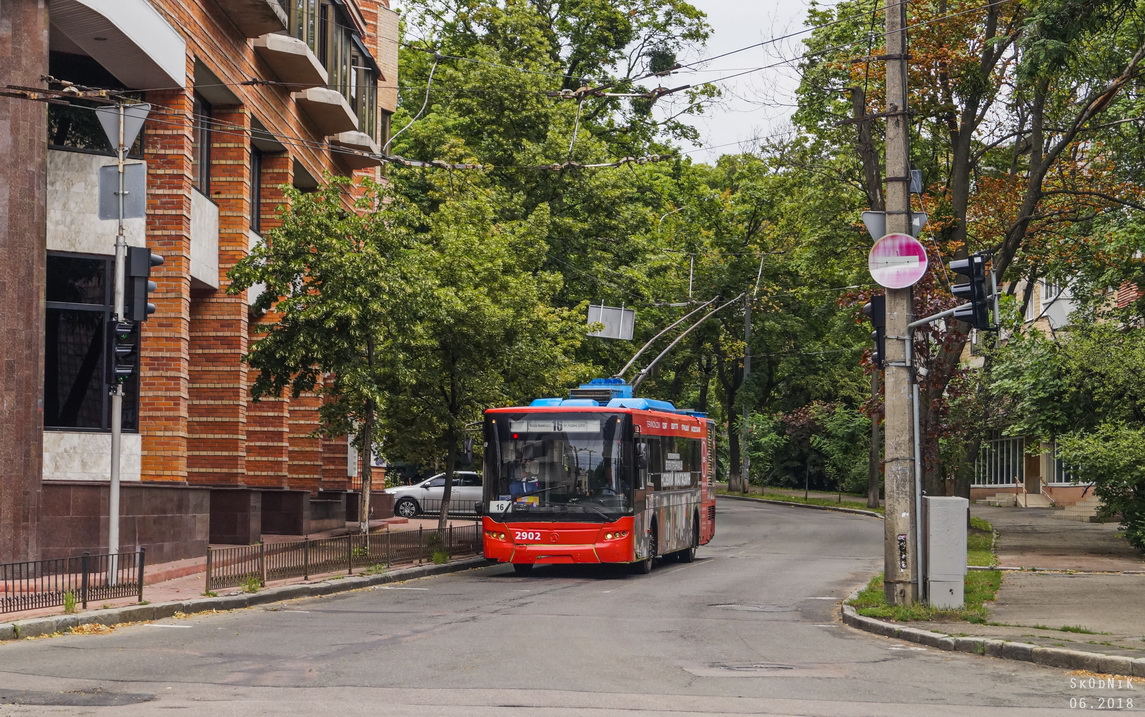 Киев, ЛАЗ E183D1 № 2902