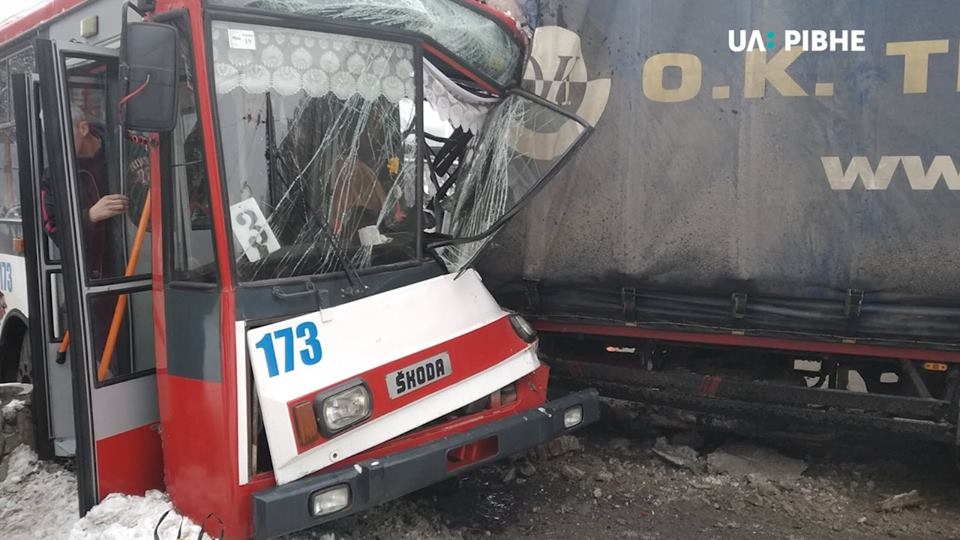 Ровно, Škoda 14Tr10/6 № 173