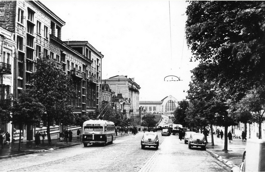 Kyjev, MTB-82D č. 330; Kyjev — Historical photos