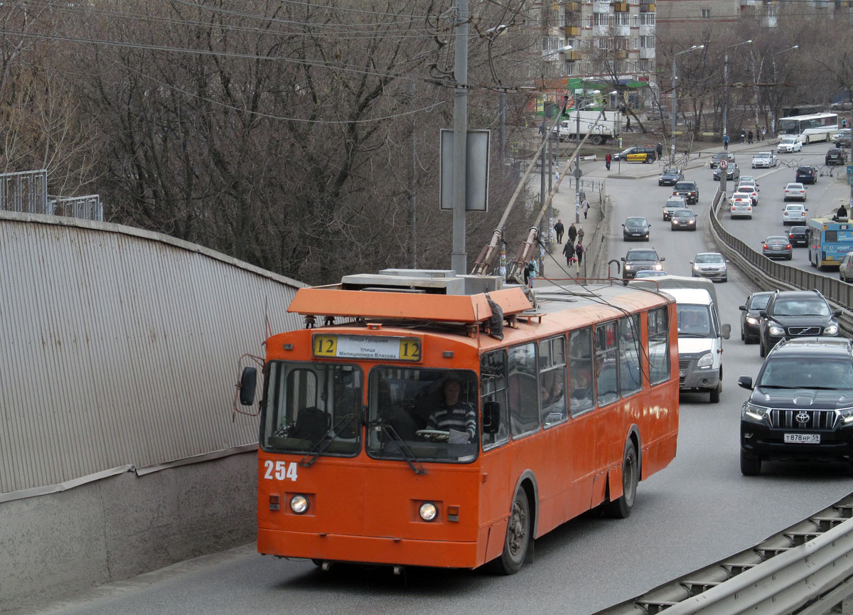 Пермь, ЗиУ-682 КР Иваново № 254